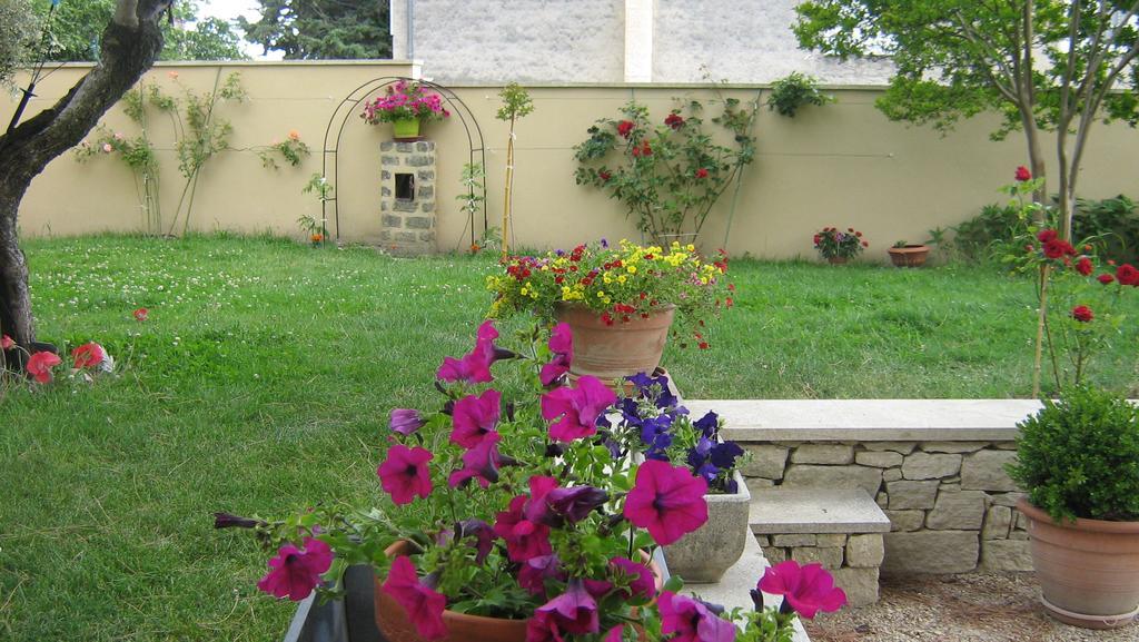Clos Marjolie Hotel Caromb Екстериор снимка